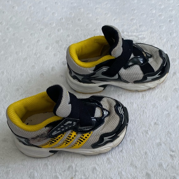 Adidas Toddler Shoes (size 5) - Picture 5 of 5